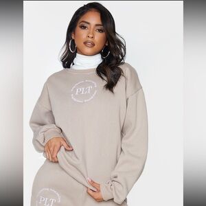 PrettyLittleThing Logo Sweatshirt